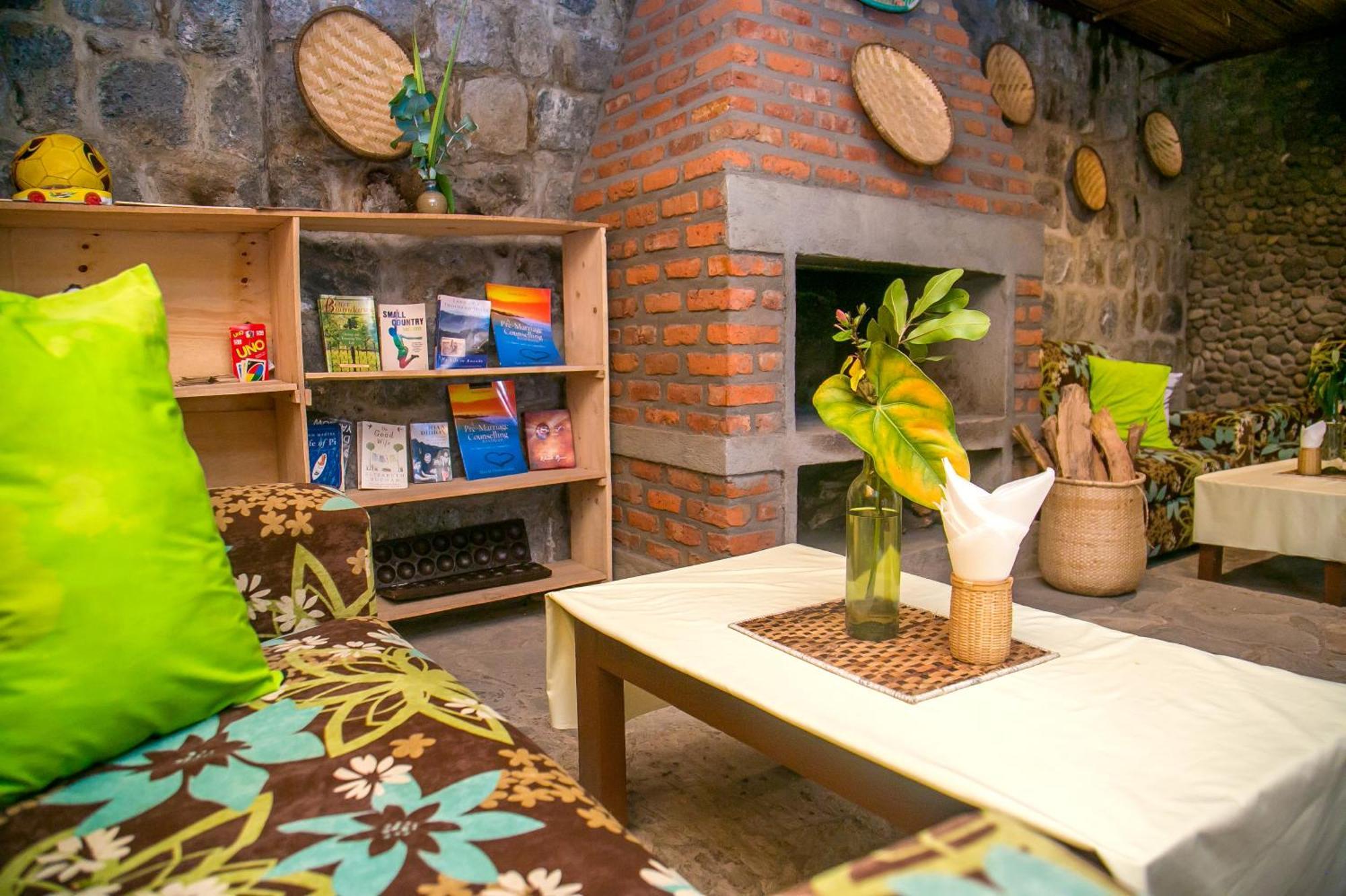 Karisimbi Cave Resort Ruhengeri Ngoại thất bức ảnh