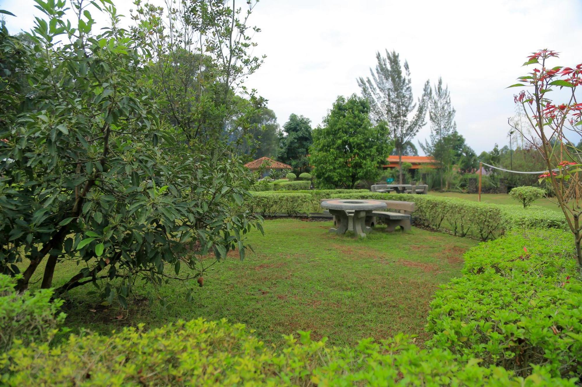 Karisimbi Cave Resort Ruhengeri Ngoại thất bức ảnh